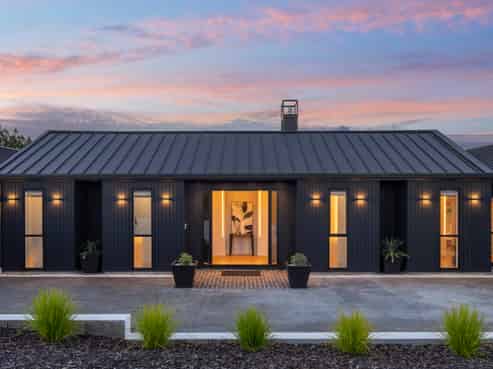 11 Te Rata Road, Okura Bush