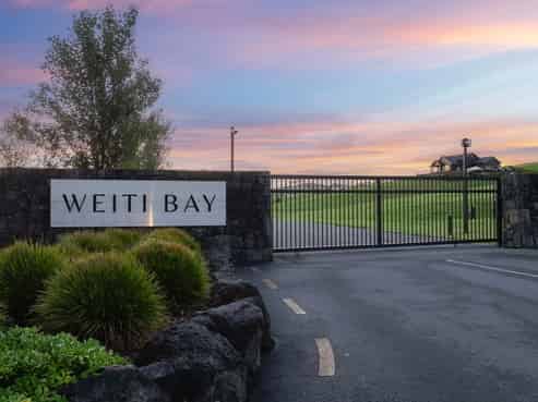 11 Te Rata Road, Okura Bush