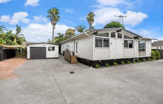 10 Montmere Avenue, Te Atatu Peninsula