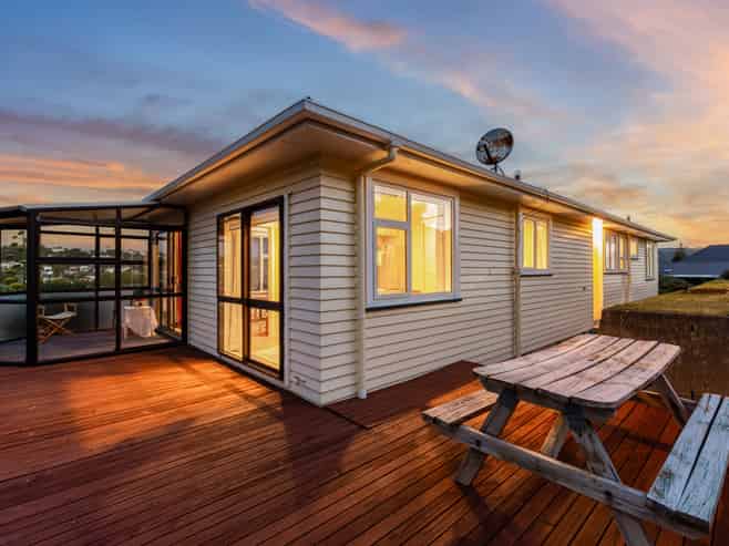 48 Te Pene Avenue, Titahi Bay