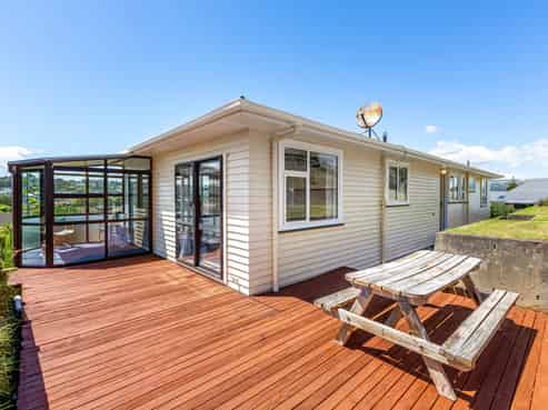 48 Te Pene Avenue, Titahi Bay