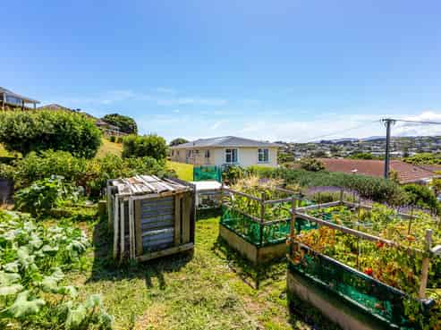 48 Te Pene Avenue, Titahi Bay