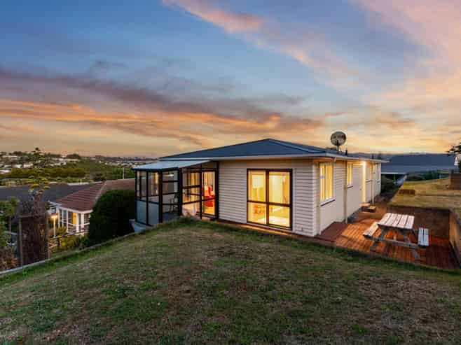 48 Te Pene Avenue, Titahi Bay