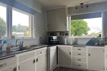 8 Russell Ave, Ashburton