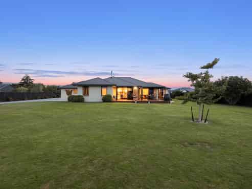 33 Birchwood Avenue, Burleigh