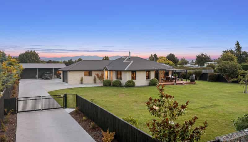 33 Birchwood Avenue, Burleigh