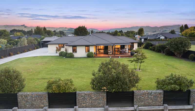 33 Birchwood Avenue, Burleigh
