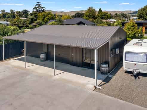 33 Birchwood Avenue, Burleigh