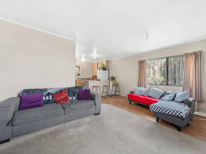 73 Roberts Road, Masterton