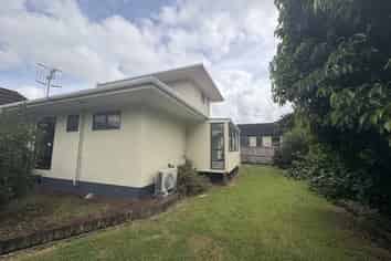 35D Western Hills Drive, Kensington