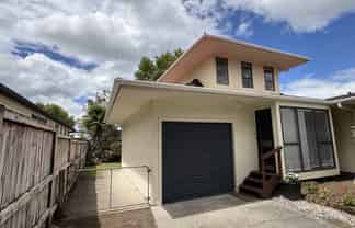 35D Western Hills Drive, Kensington