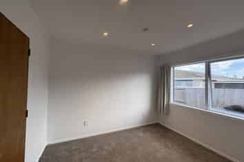 28B Second Avenue, Avenues