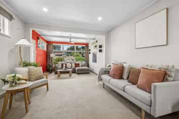 353 Sunset Road, Sunnybrook