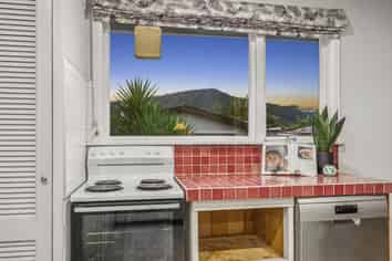 353 Sunset Road, Sunnybrook