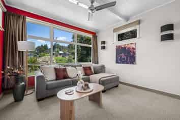 353 Sunset Road, Sunnybrook