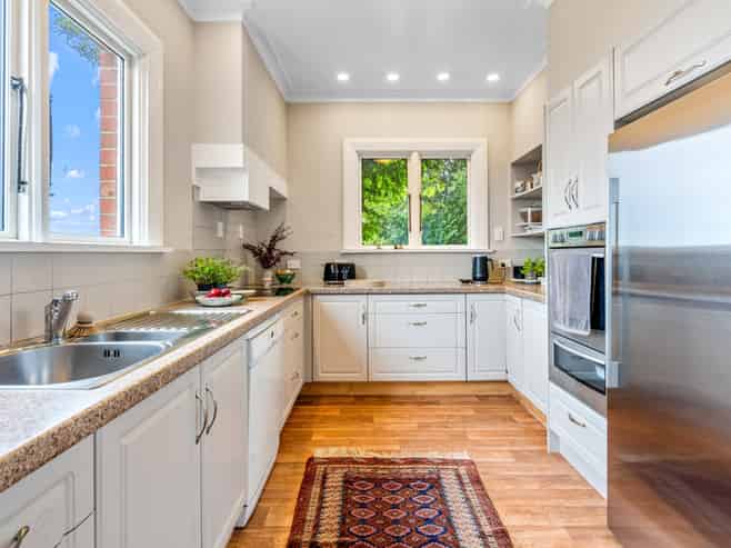 16 Marewa Street, Kew