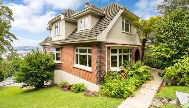 16 Marewa Street, Kew