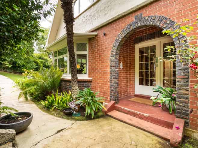 16 Marewa Street, Kew