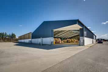 Substantial Industrial Warehouse in Irongate