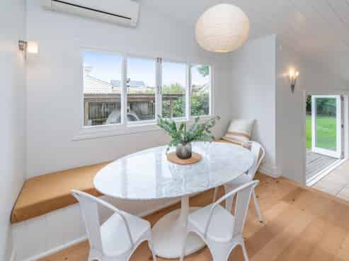 75 Gribblehirst Road, Sandringham