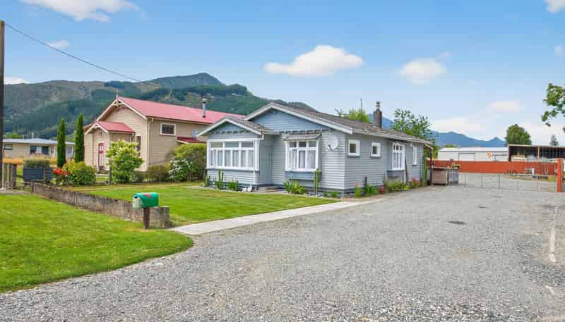 12 Hampden Street, Murchison