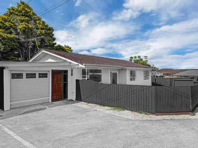 2/10A Lupton Road, Manurewa