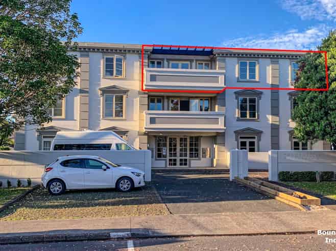 14/8 Sidmouth Street, Mairangi Bay