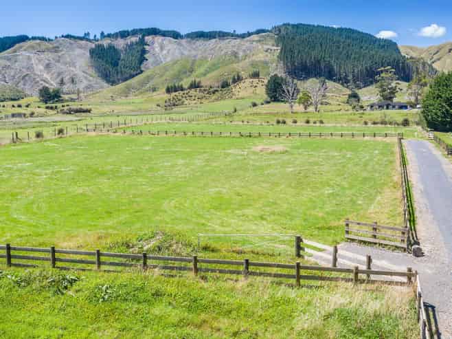 51 Gladstone Road, Levin