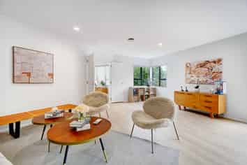 8 Stitchbird Close, Murrays Bay