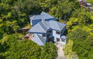 8 Stitchbird Close, Murrays Bay