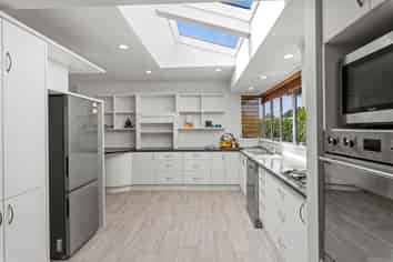 30 Hadlow Place, Burnside