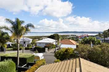 6 Weona Place, Westmere