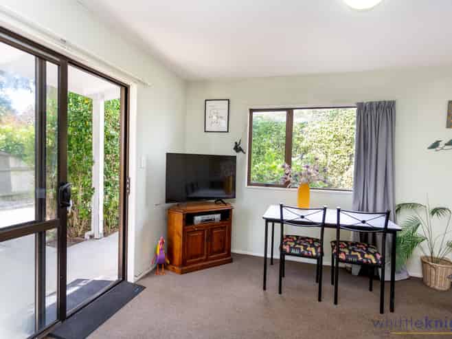 2/85 Mandeville Street, Riccarton