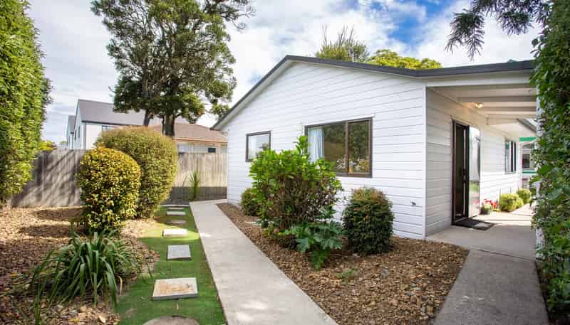 2/85 Mandeville Street, Riccarton