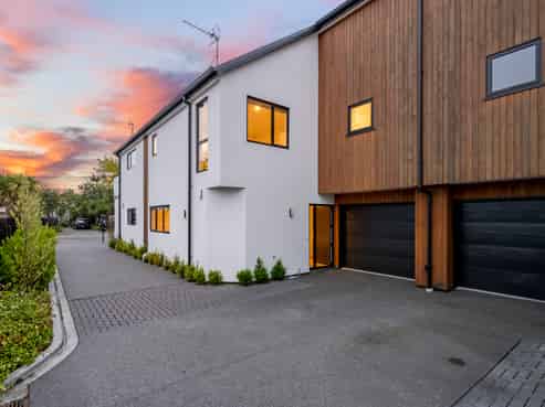 2/128 Bishop Street, Saint Albans