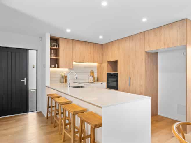 2/128 Bishop Street, Saint Albans