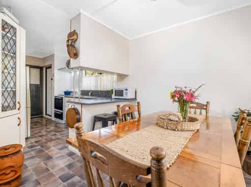 90 Omapere Street, Whitby