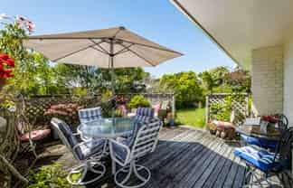 90 Omapere Street, Whitby