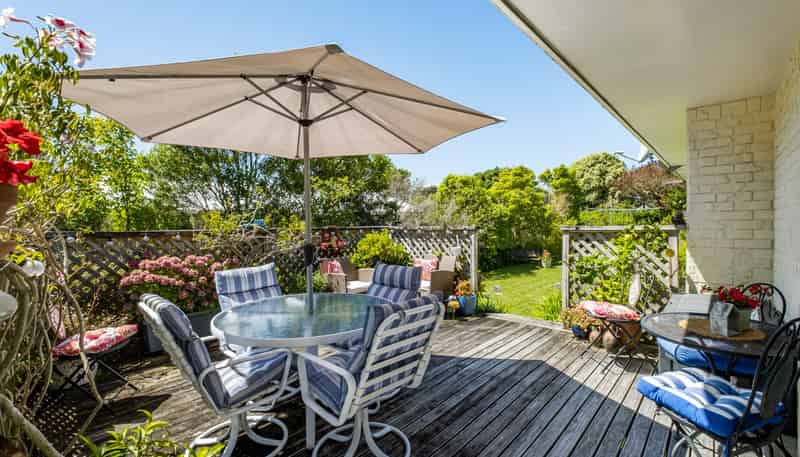 90 Omapere Street, Whitby