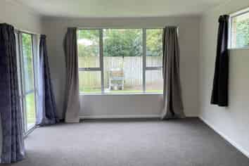 4 Ferndown Lane, Linwood