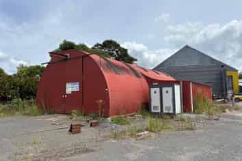 Warehouse With Big Yard!