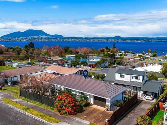 2/8 Kinder Street, Acacia Bay