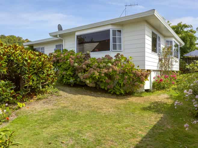 2/8 Kinder Street, Acacia Bay