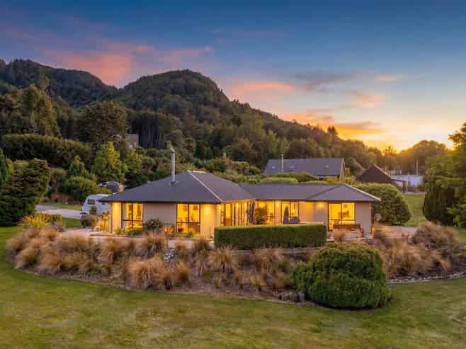 10 Cove Lane, Glenorchy