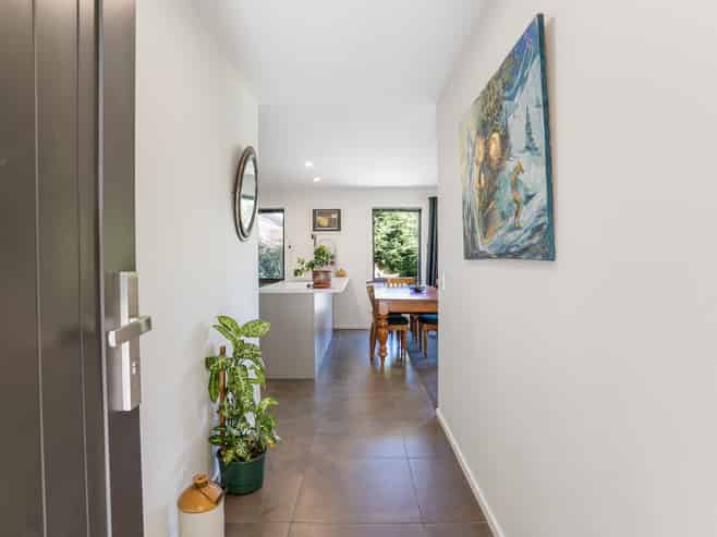 10 Cove Lane, Glenorchy