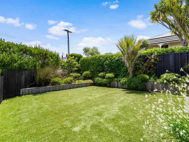 1/14 Colonial Road, Birkenhead