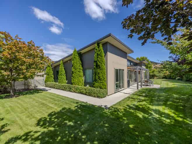 14 Sherwin Avenue, Albert Town