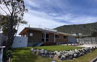 67 Moana View Road Waikawa, Picton