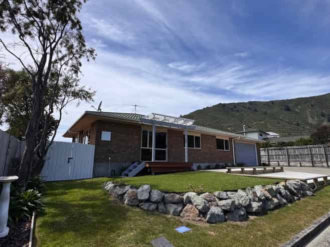 67 Moana View Road Waikawa, Picton