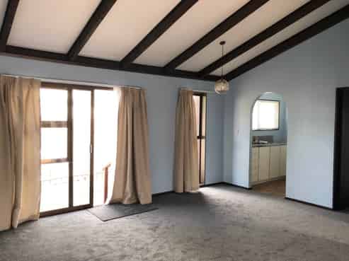 2/21 Northall Road, New Lynn